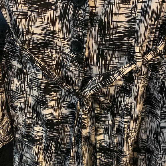 Lightweight jacket - Picture 4 of 5